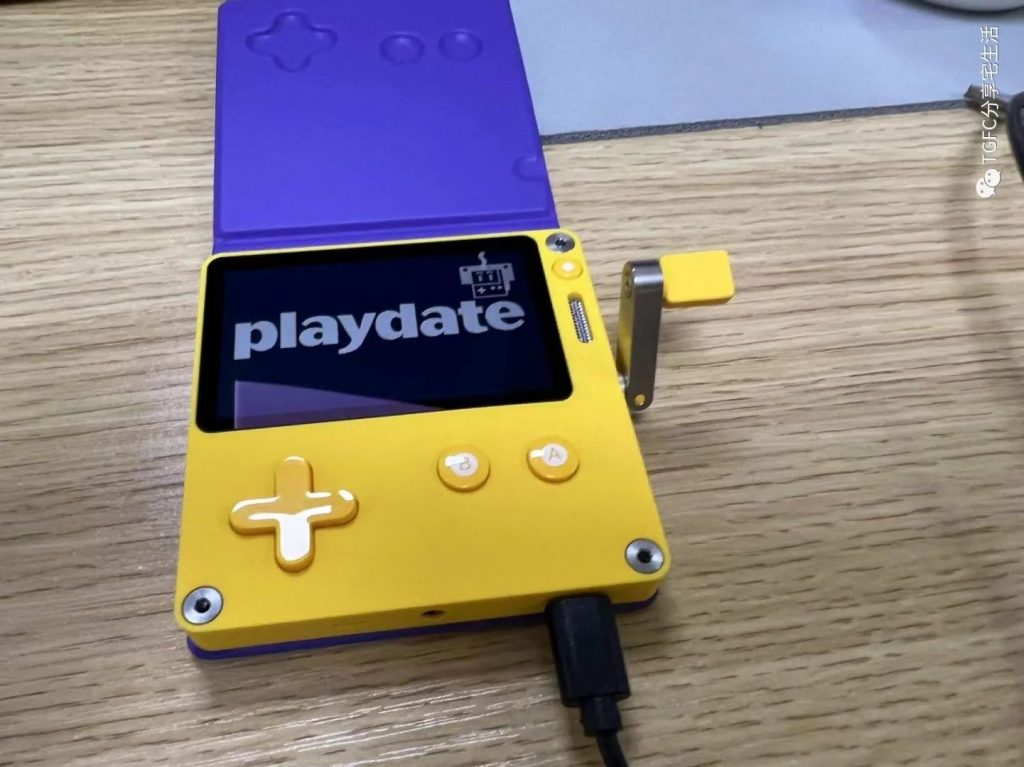 Unboxing and Trying Out the Creative Toy Playdate Handheld Console ...